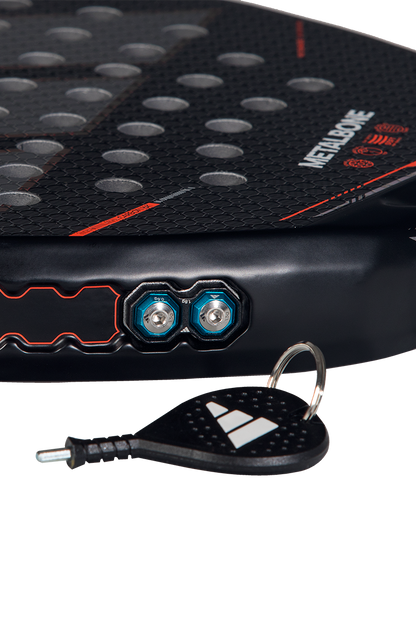 ADIDAS Metalbone 2026